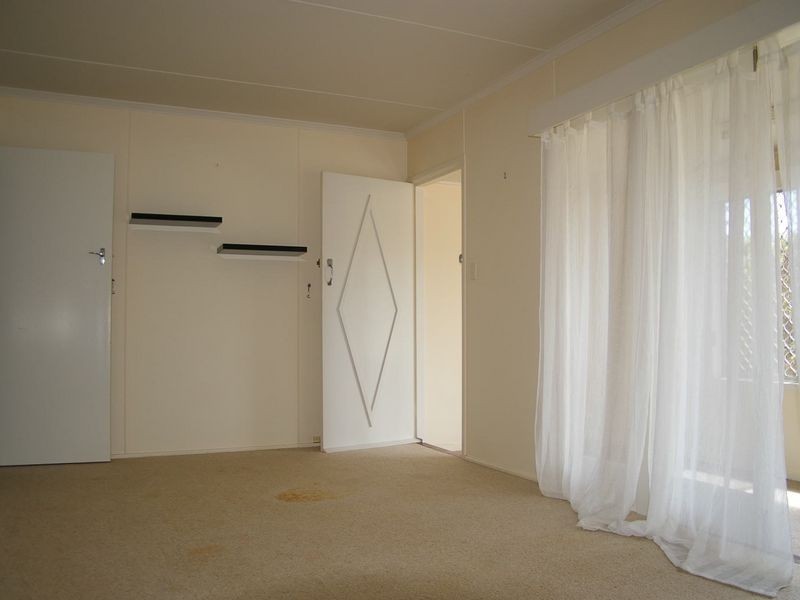 10 Challenor Street, Rockville QLD 4350