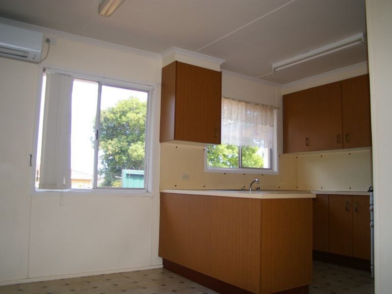 10 Challenor Street, Rockville QLD 4350