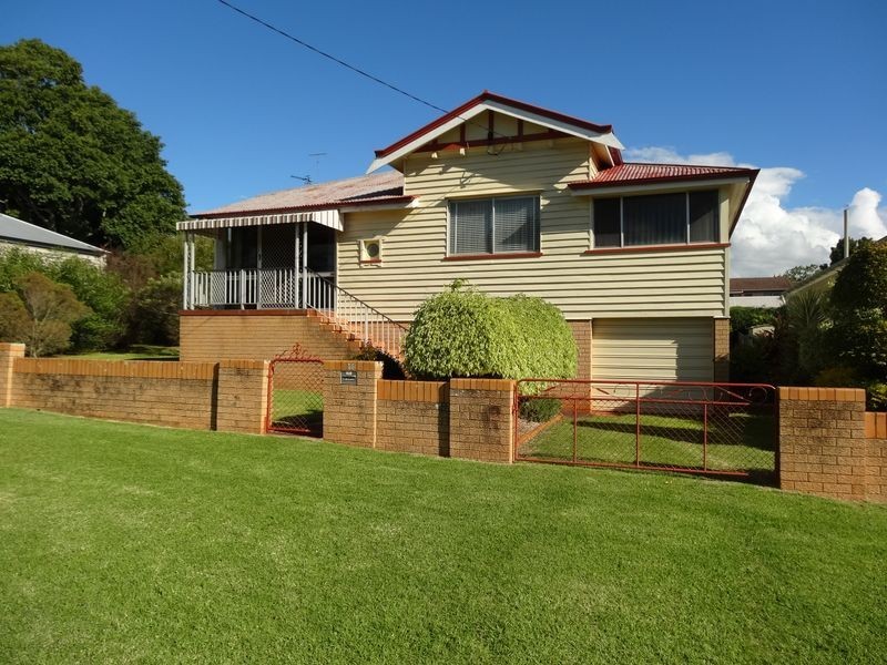 10 Atkinson Street, South Toowoomba QLD 4350