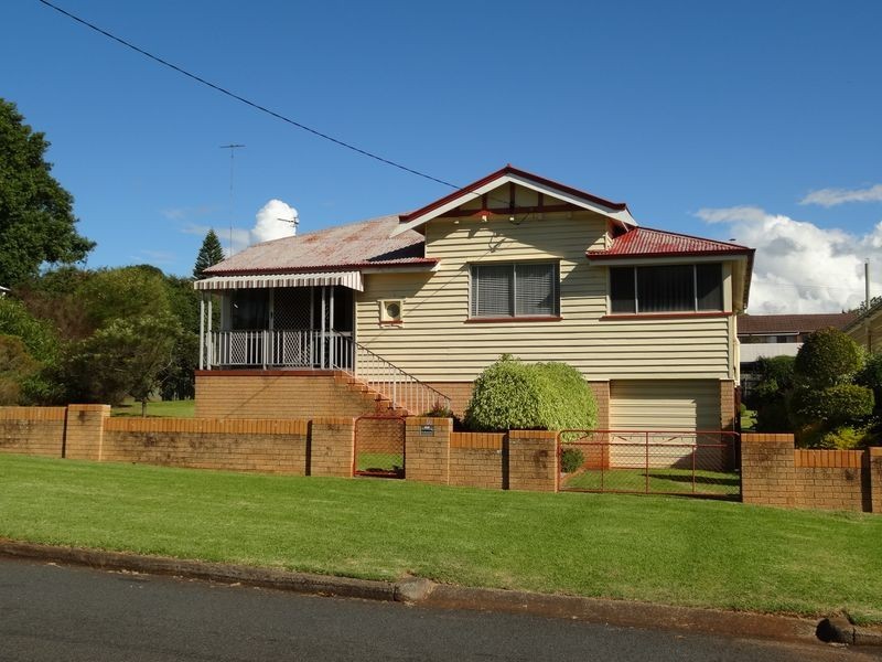 10 Atkinson Street, South Toowoomba QLD 4350