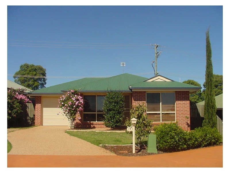 17 Darmstadt Court, Kearneys Spring QLD 4350