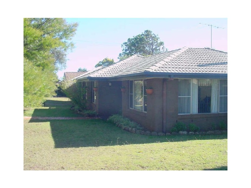 25 Jennifer Crescent, Darling Heights QLD 4350