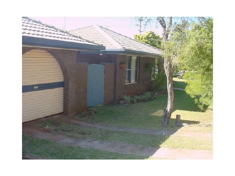 25 Jennifer Crescent, Darling Heights QLD 4350