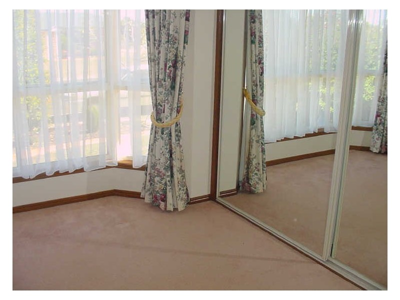 16 Bernborough Court, Glenvale QLD 4350