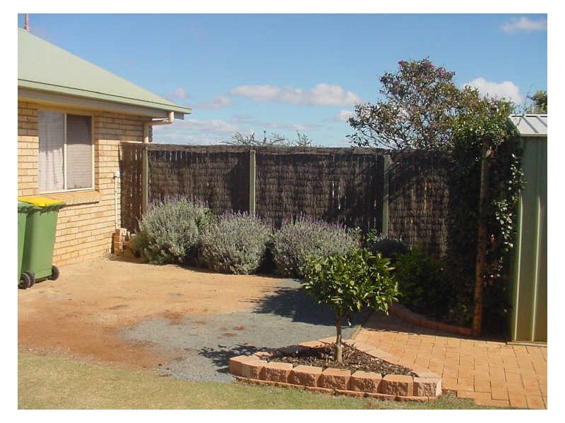 16 Bernborough Court, Glenvale QLD 4350