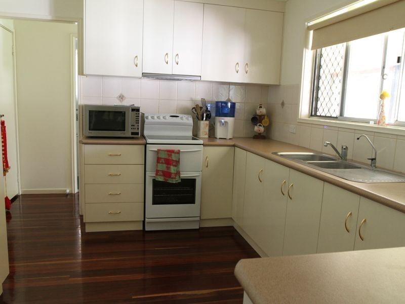 5 Canberra Street, Harristown QLD 4350