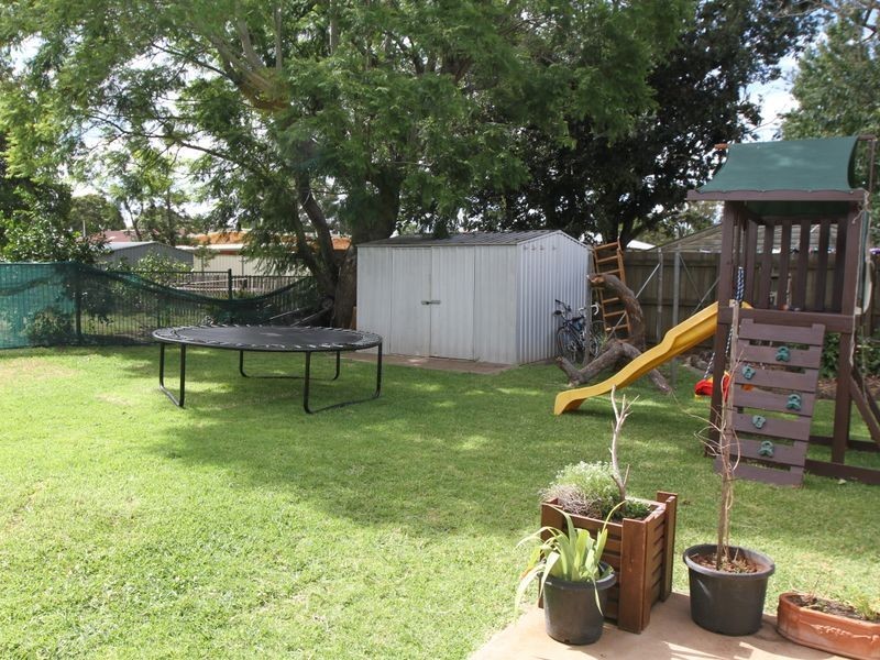 5 Canberra Street, Harristown QLD 4350