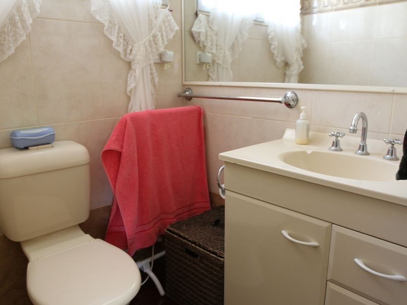 5 Canberra Street, Harristown QLD 4350