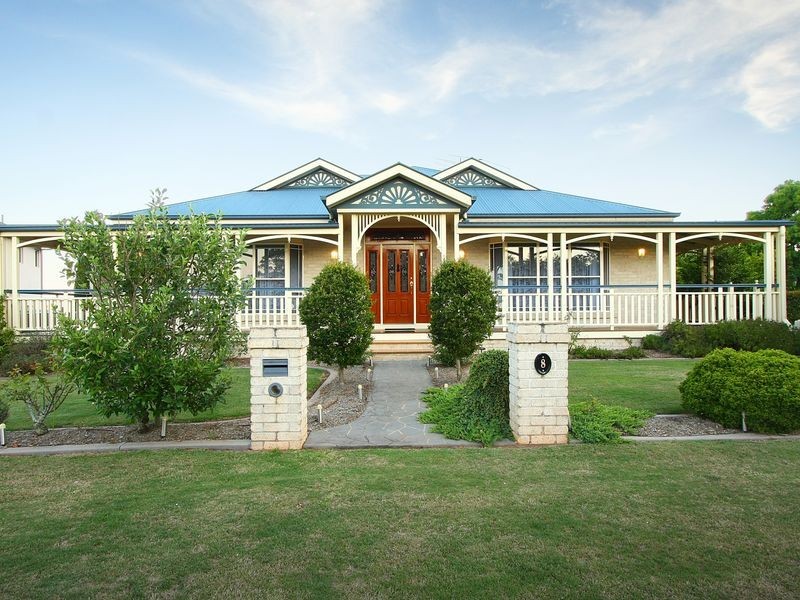 8 Dalston Court, Mount Lofty QLD 4350