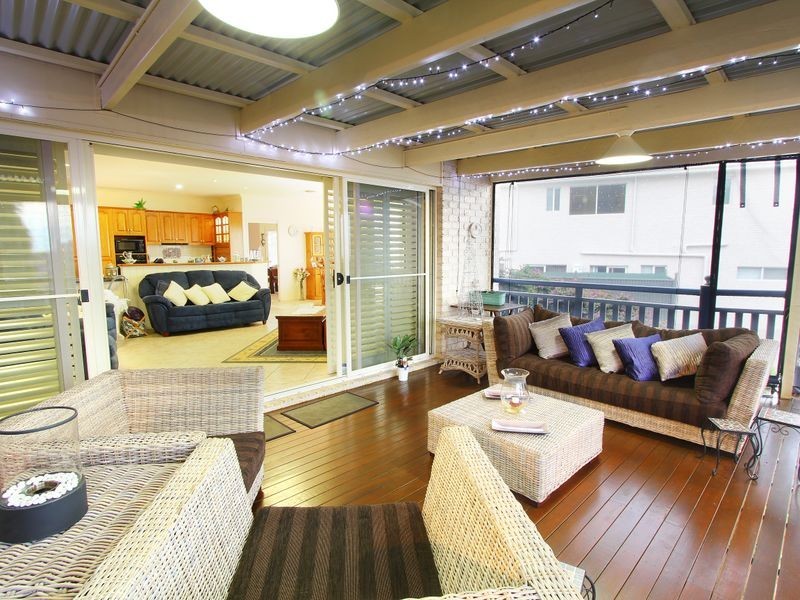 8 Dalston Court, Mount Lofty QLD 4350