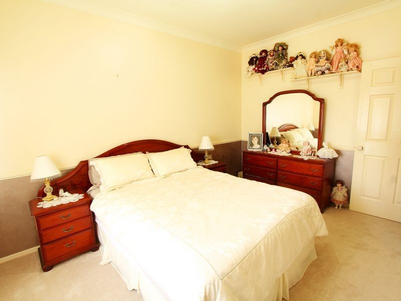 8 Dalston Court, Mount Lofty QLD 4350