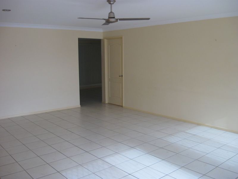 3 Tennyson Court, Westbrook QLD 4350