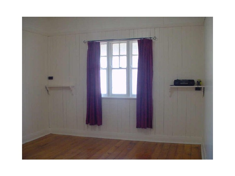 32 Cumming Street, North Toowoomba QLD 4350