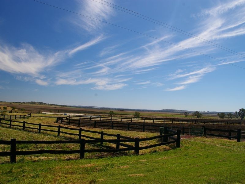 685 Kingsthorpe Haden Road, Acland QLD 4401