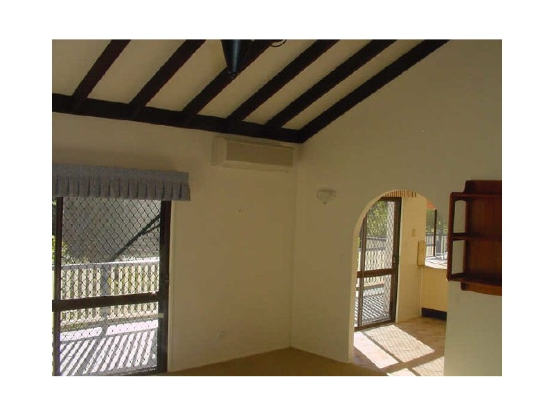 9 Spies Court, Mount Lofty QLD 4350