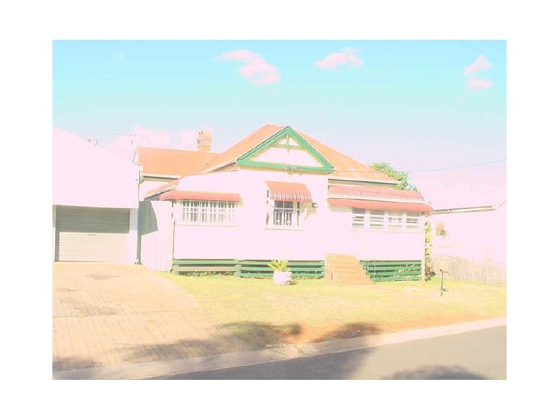 8 Inter Street, North Toowoomba QLD 4350