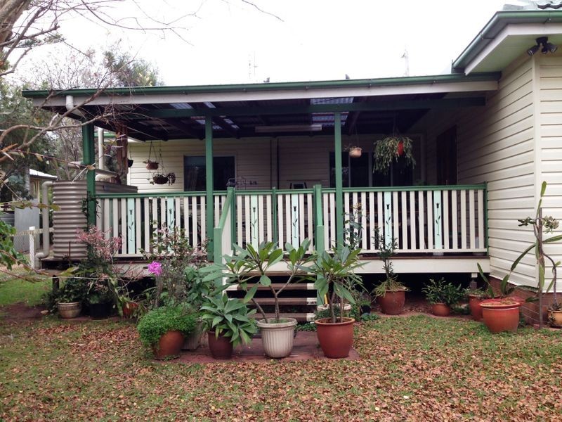 233a Campbell Street, Newtown QLD 4350