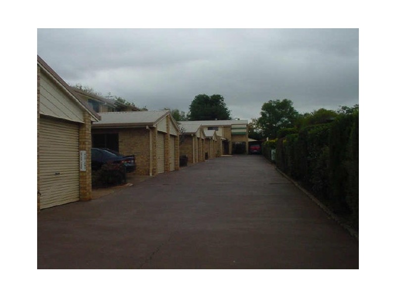 2/357 Margaret Street, NEWTOWN, Toowoomba QLD 4350