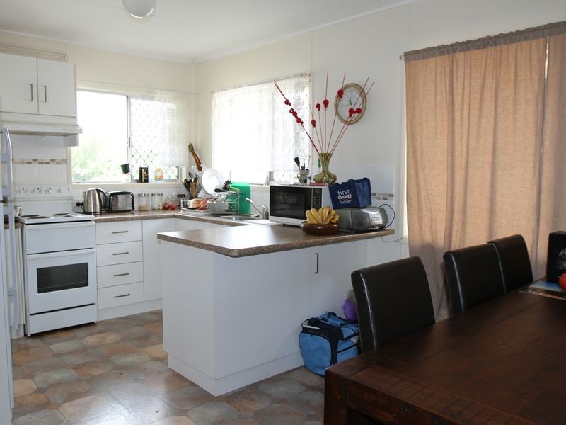 4 Hillside Street, Newtown QLD 4350