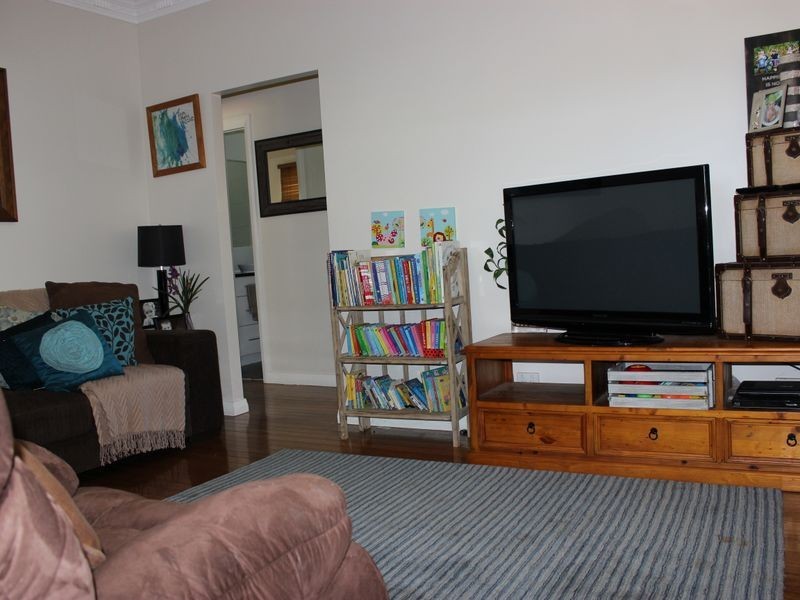 39 Gladstone Street, Newtown QLD 4350