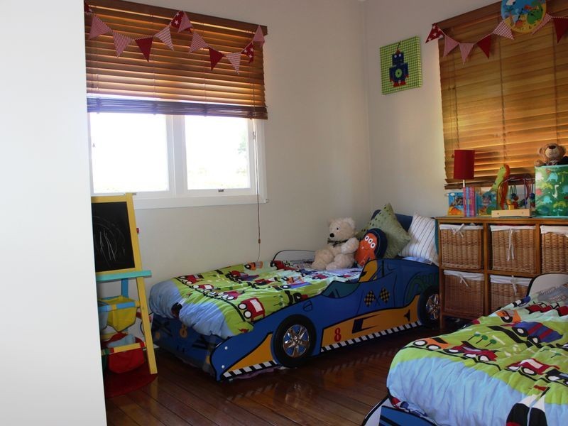 39 Gladstone Street, Newtown QLD 4350