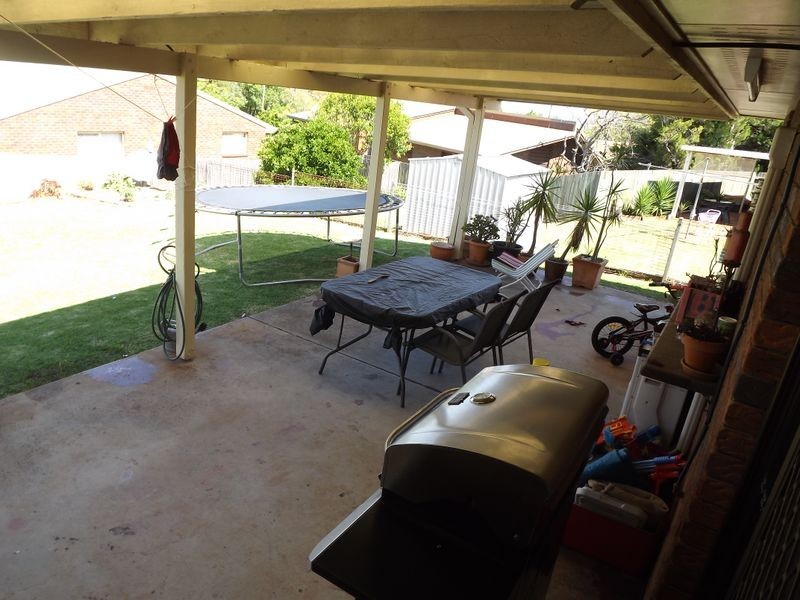 276 Greenwattle Street, Blue Mountain Heights QLD 4350