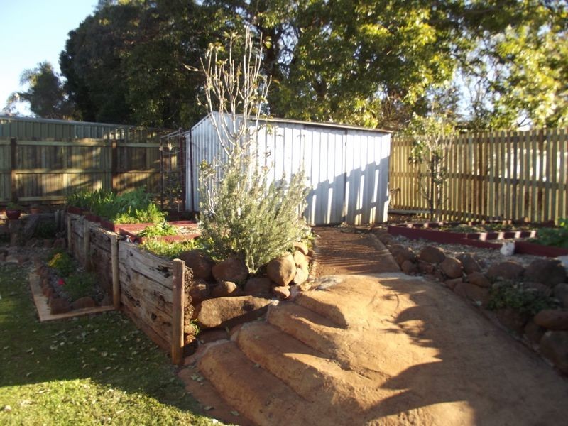 9 Moselle Court, Blue Mountain Heights QLD 4350