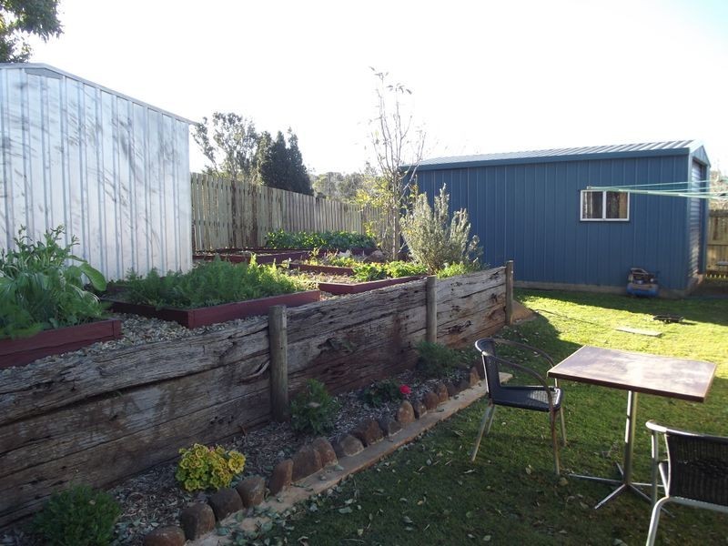 9 Moselle Court, Blue Mountain Heights QLD 4350