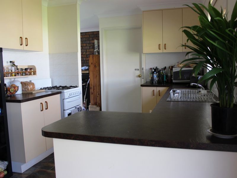 16 Jenna Court, Kearneys Spring QLD 4350