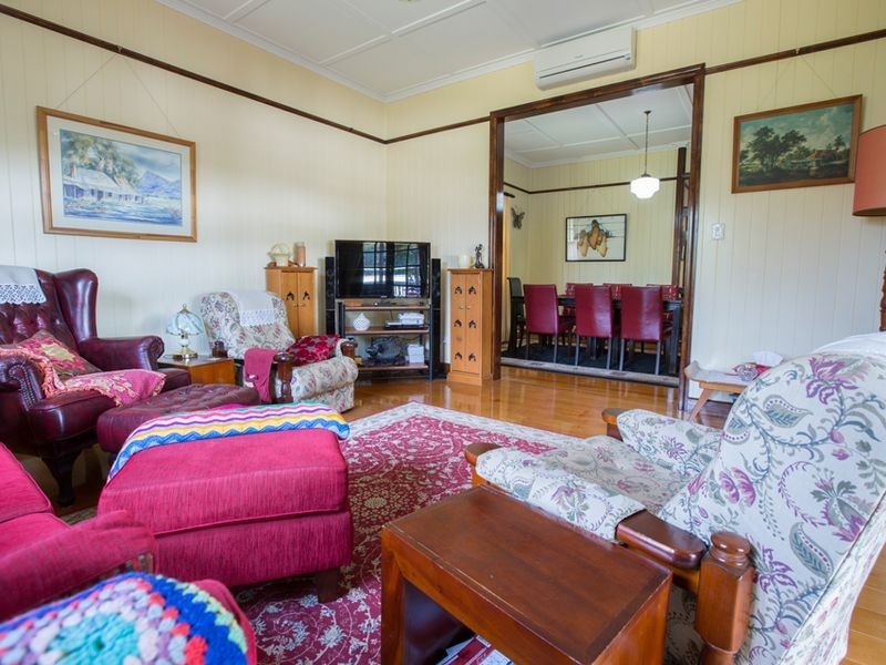 54 Phillip Street, South Toowoomba QLD 4350