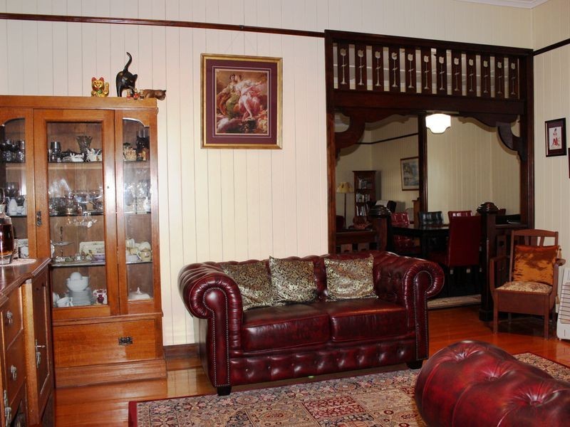 54 Phillip Street, South Toowoomba QLD 4350