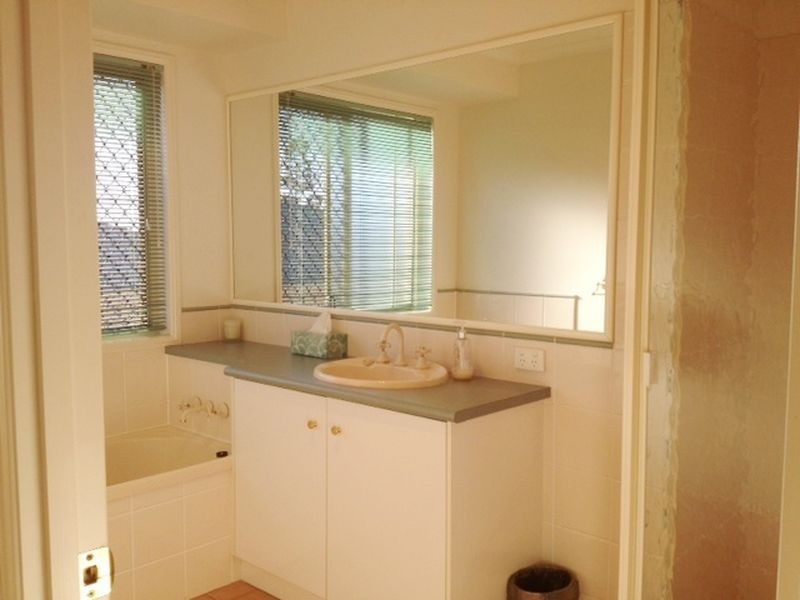 9 Batch Court, Harristown QLD 4350