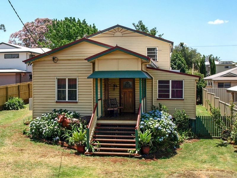 11 Gostwyck Street, Newtown QLD 4350