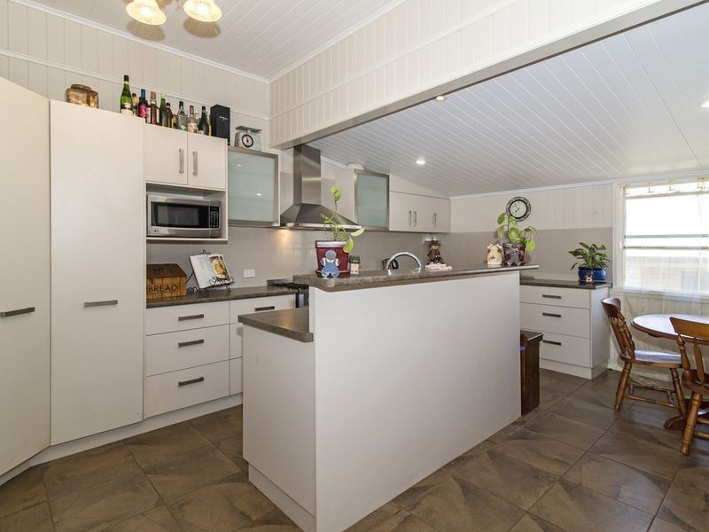 11 Gostwyck Street, Newtown QLD 4350