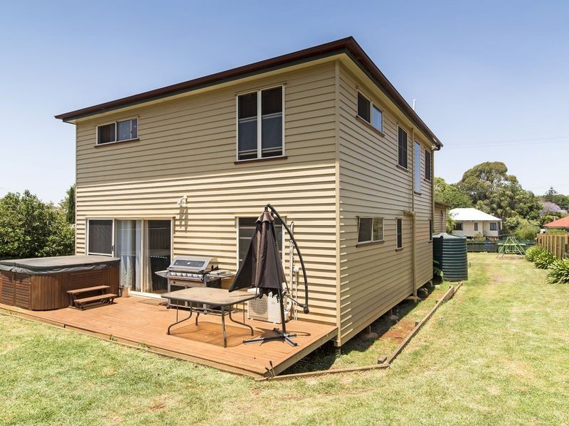 11 Gostwyck Street, Newtown QLD 4350