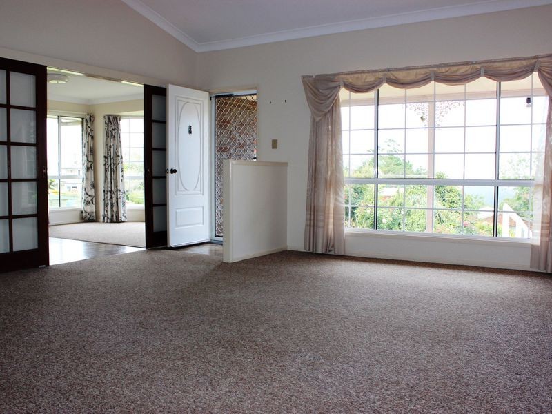 5 Skyline Drive, Blue Mountain Heights QLD 4350