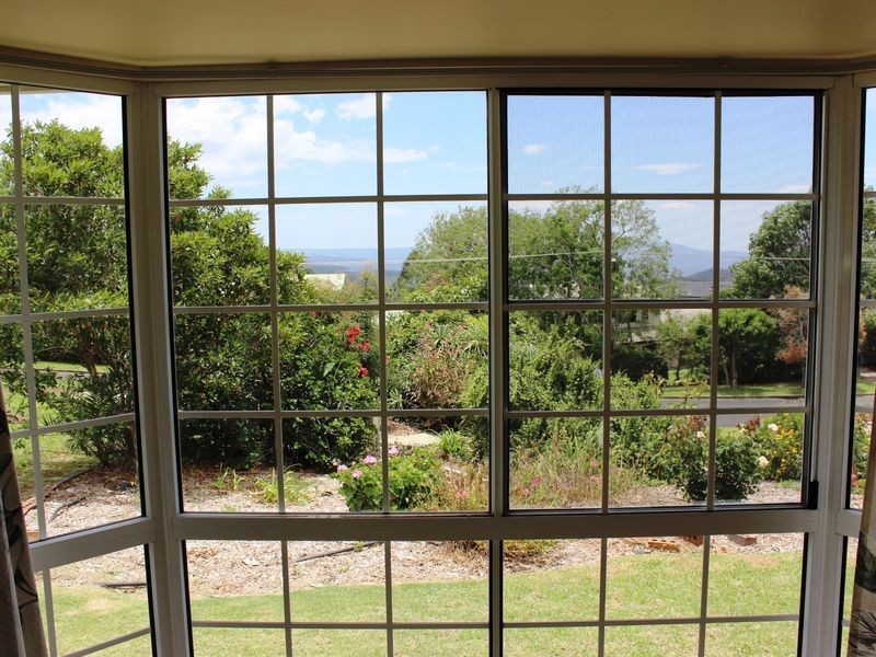 5 Skyline Drive, Blue Mountain Heights QLD 4350