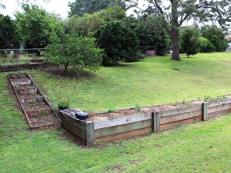 5 Skyline Drive, Blue Mountain Heights QLD 4350