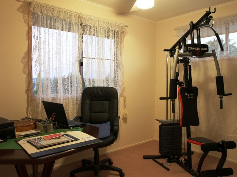 8 Mott Crescent, Rockville QLD 4350