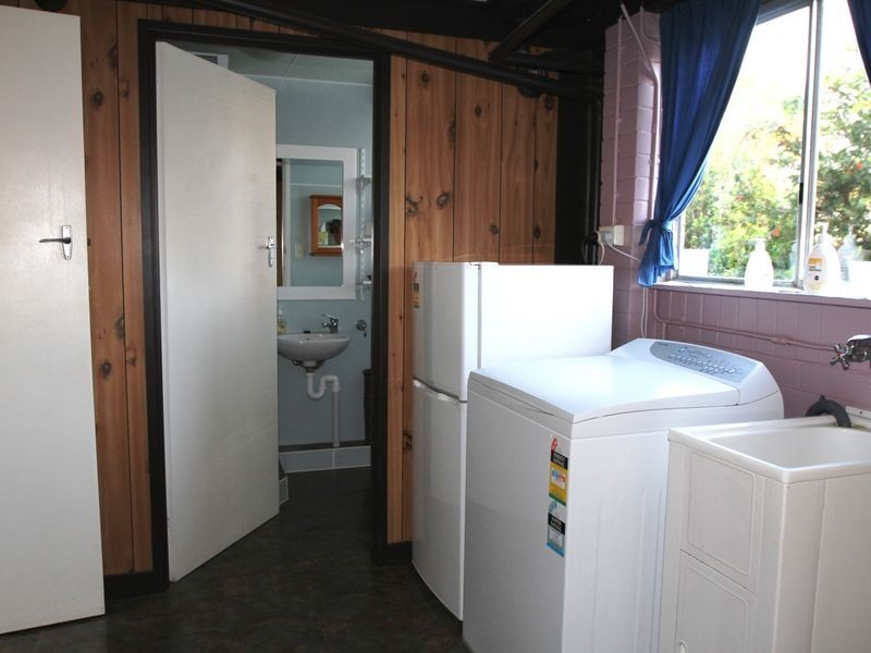 8 Mott Crescent, Rockville QLD 4350