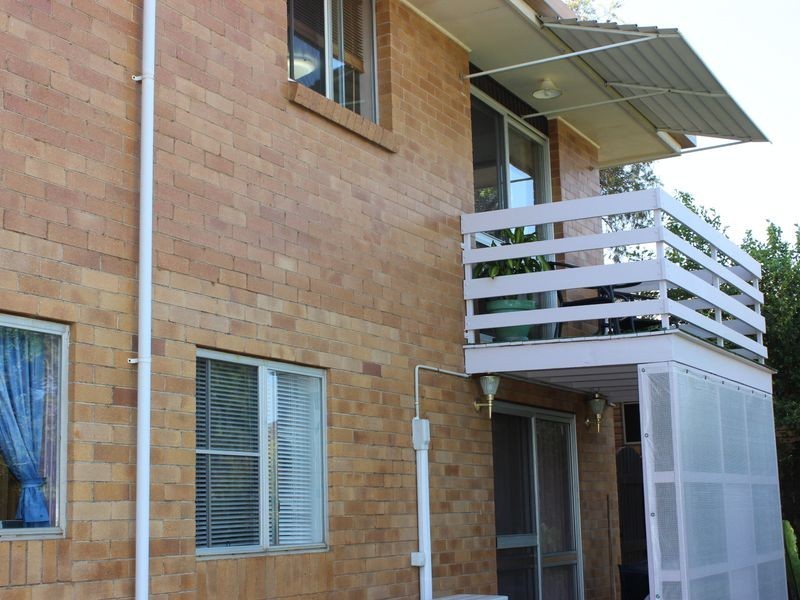 8 Mott Crescent, Rockville QLD 4350