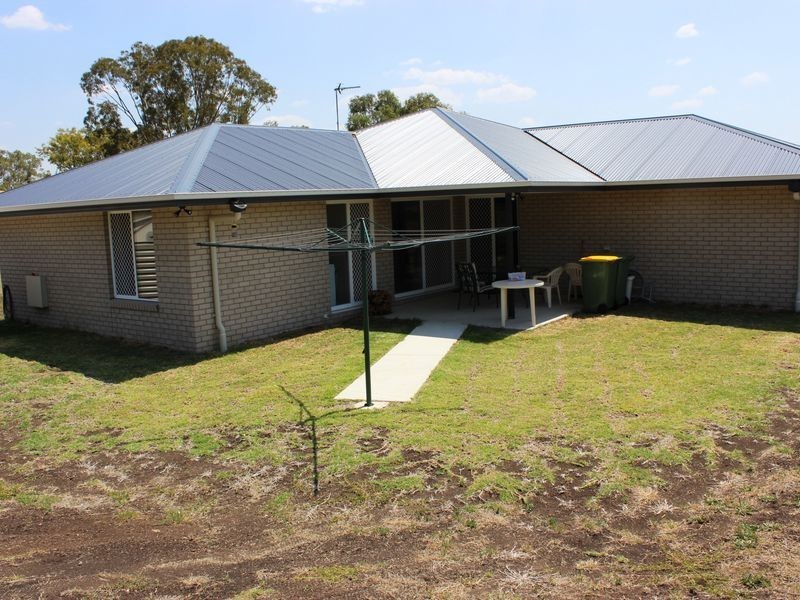 24 Petersens Road, Kingsthorpe QLD 4400