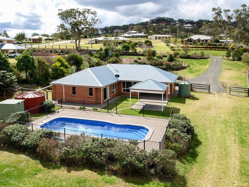 39 Stark Drive, Acland QLD 4401