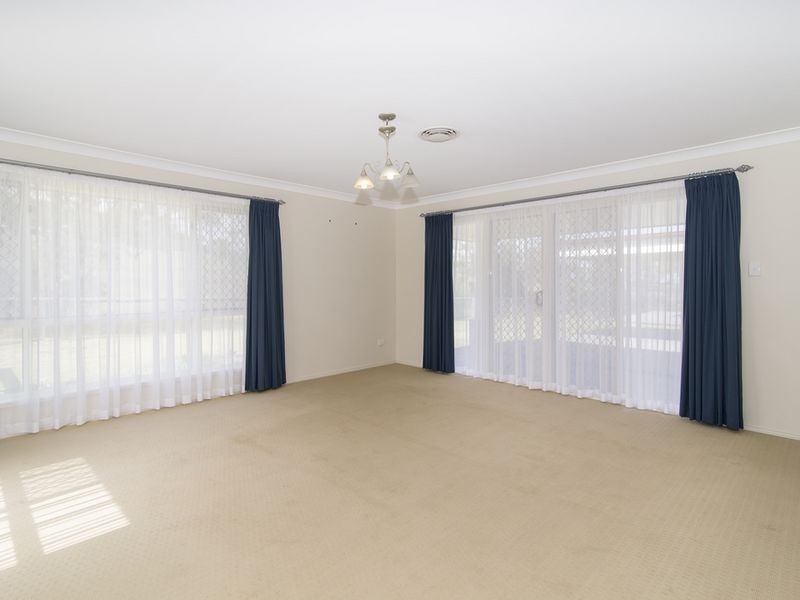 39 Stark Drive, Acland QLD 4401