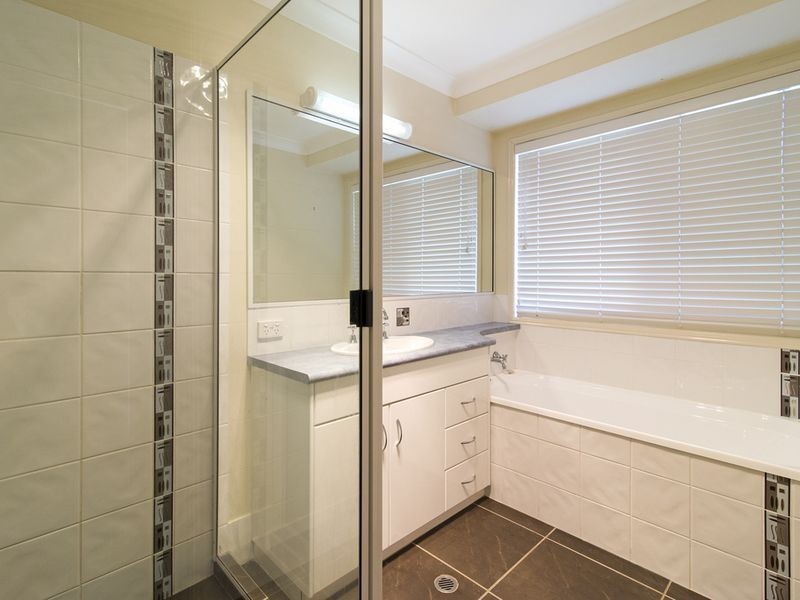 39 Stark Drive, Acland QLD 4401