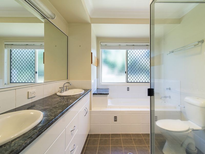 39 Stark Drive, Acland QLD 4401