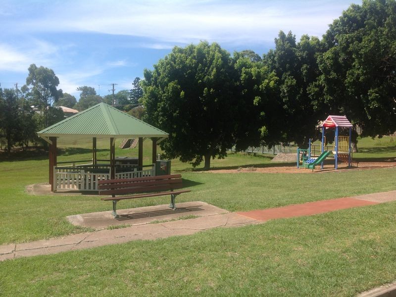 26 Robindale Cres, Darling Heights QLD 4350
