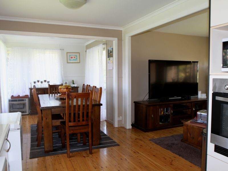 37 Croxley Street, Harristown QLD 4350