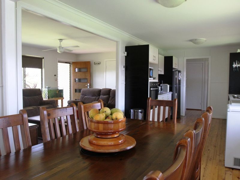 37 Croxley Street, Harristown QLD 4350