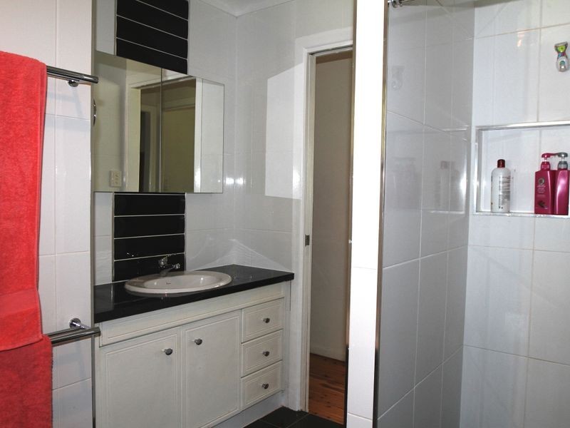 37 Croxley Street, Harristown QLD 4350